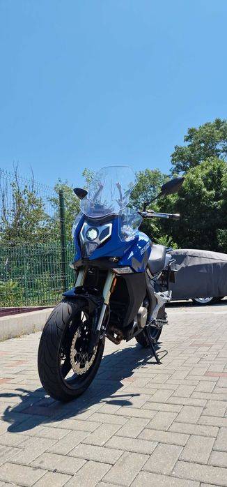 Motocicleta CFMoto 650MT august 2024. 4000km