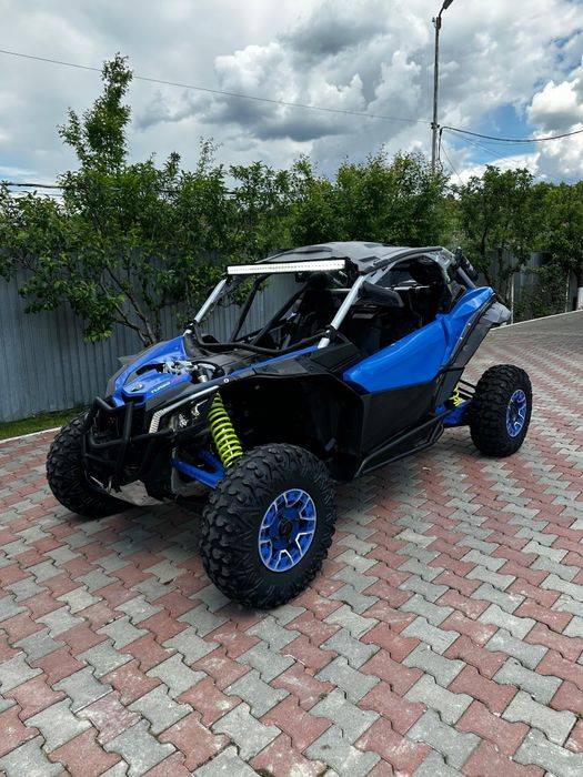 Can-am Maverick XRS Turbo RR ( nu polaris cf moto )