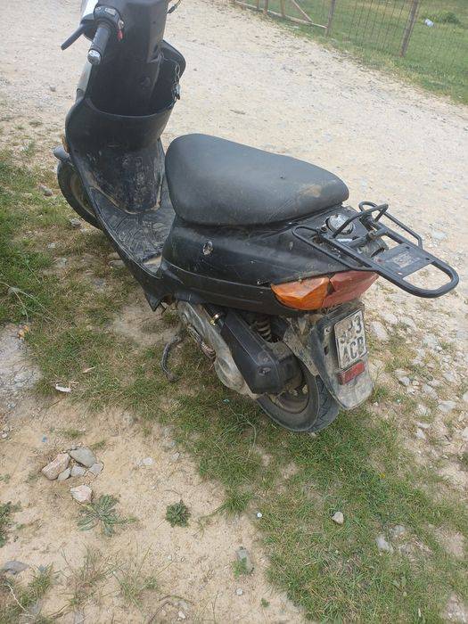 Vând scuter de 80 în 4t