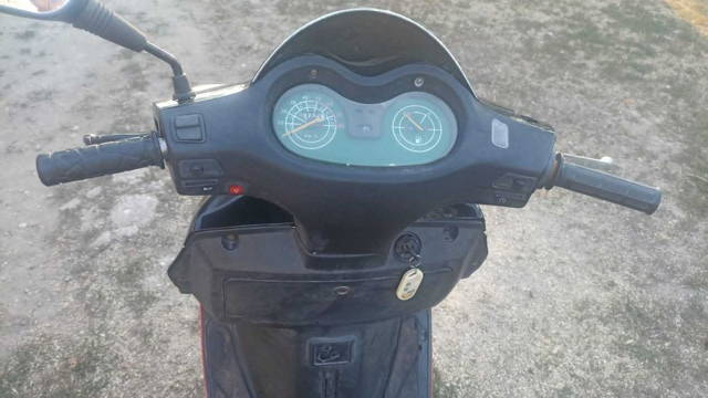 Vând scuter. Motor în 4 timpi