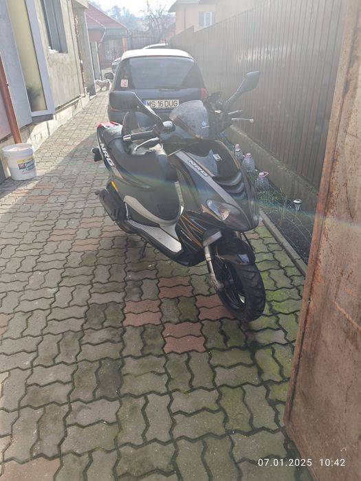 Piaggio nrg mc4.vand sau schimb cu scuter electric