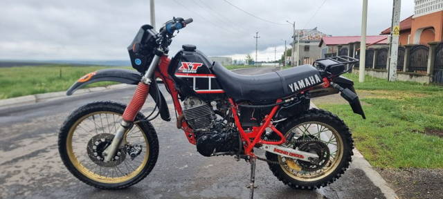 Vând yamaha xt600
