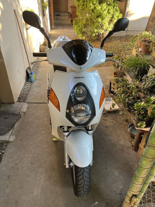 Scooter Honda SH 150…Yamaha 426 full cross…