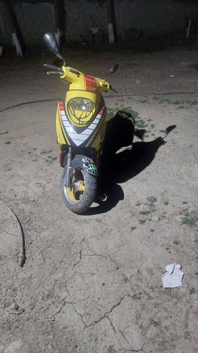 Vând scuter 4t  80cc refăcut motor complet