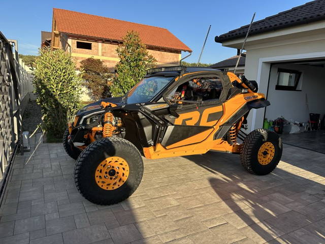 Can Am Maverick X3 RC