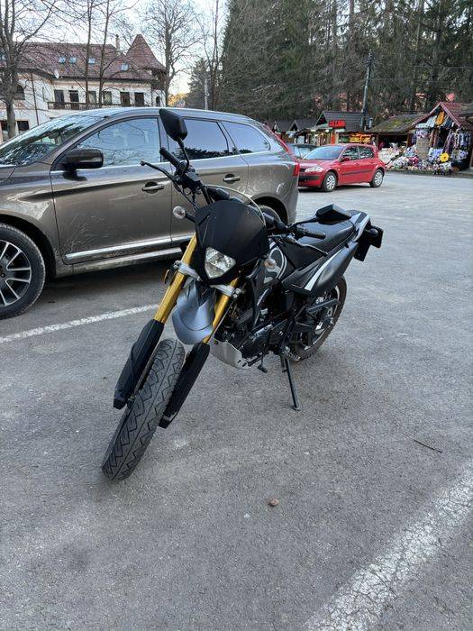 Vând supermoto suzuki cat A1 125cc