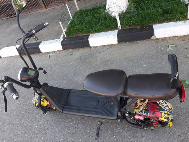 Vind mini scuter preț 2200 neg