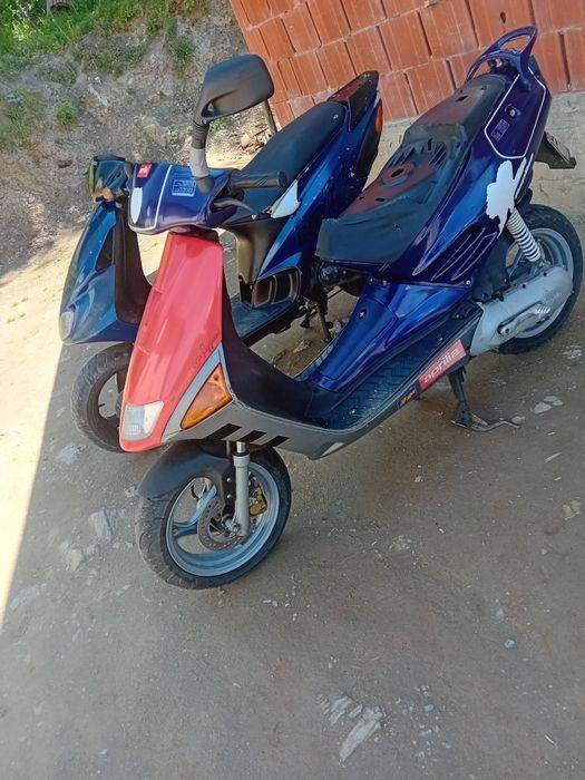Vand doua scutere piaggio nrg și aprlia sr în stare ft bună