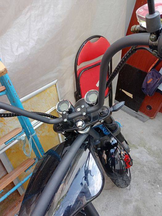 Scuter nou Electric