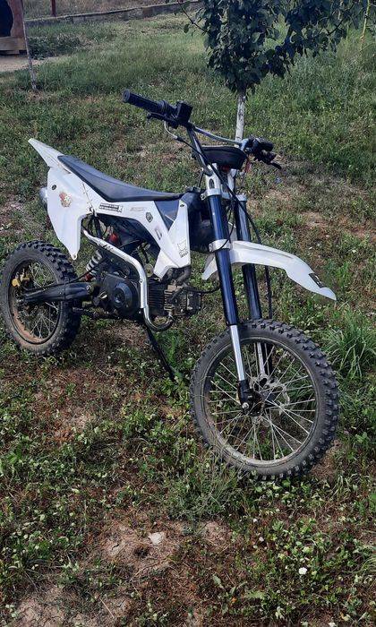 Vând sau schimb cross kxd 125