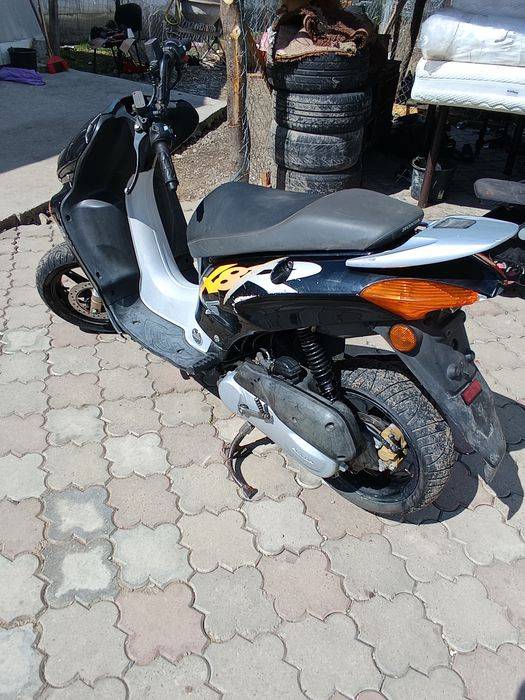 Vând scuter Honda