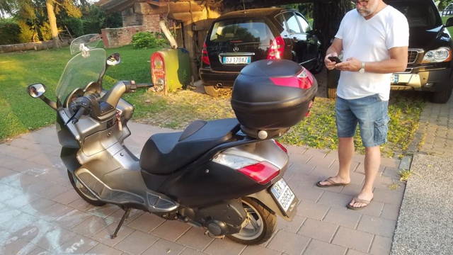 Scuter Aprilia Atlantic 200cm