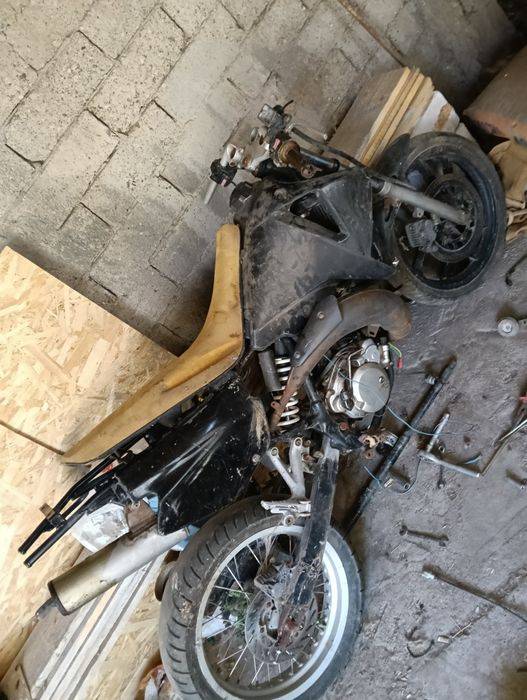 Vând cross pentru reparat