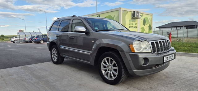 Jepp Grand Cherokee Overland