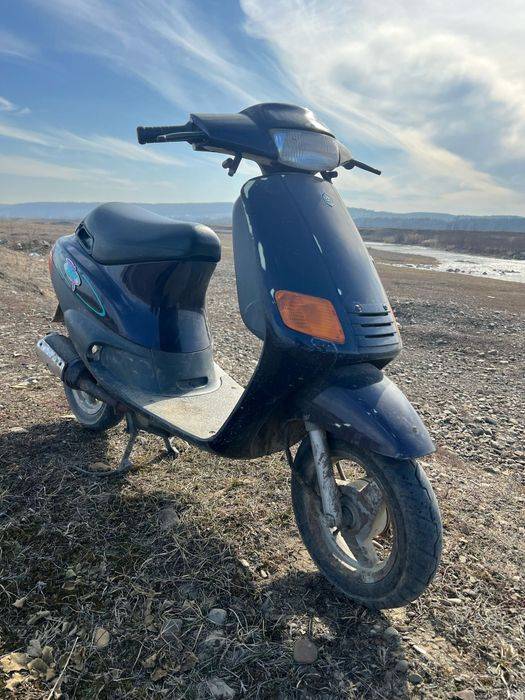 Vând scuter piaggio zip