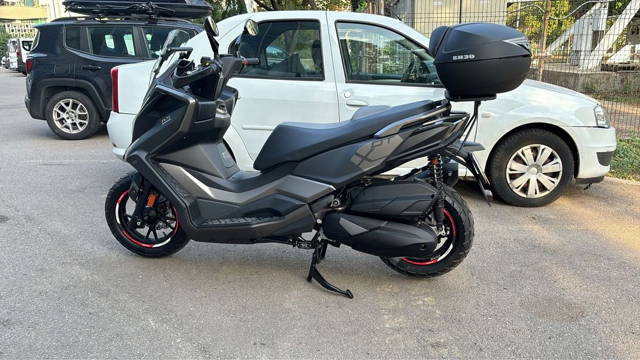 Maxiscuter Kymco DTX 350