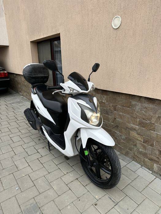 Vand scuter symphony 125 sr cu acte la zi