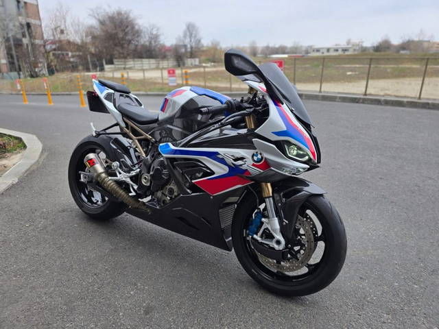 BMW S1000RR->M1000RR 2022 IN GARANTIE. 39.000€ investitie totala