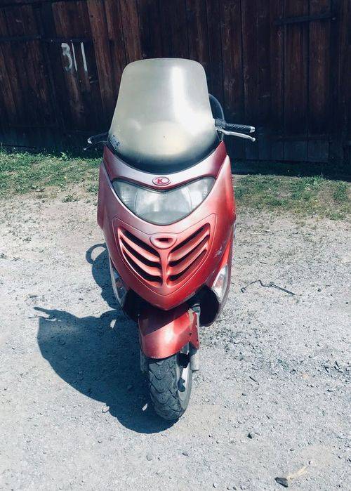 Vând scuter Kymco 49 cm³