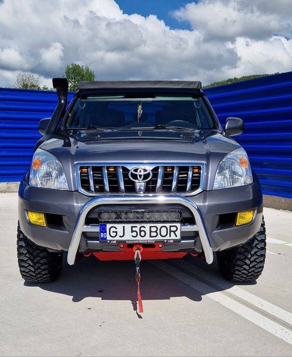 Se vinde Toyota Land Cruiser 3.0 173cp euro 4 AUTOUTILITARA