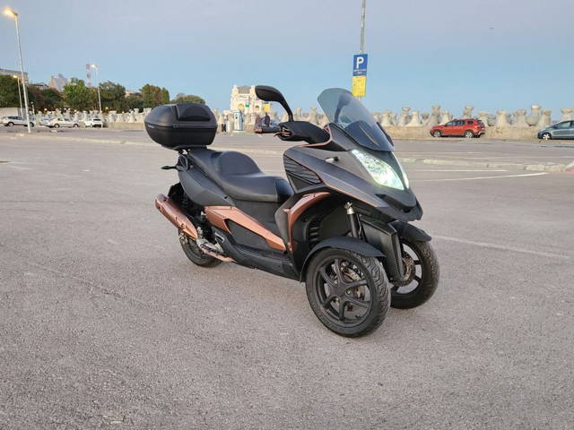 Quadro 350d , 313 cc, SE CONDUCE CU CAT B