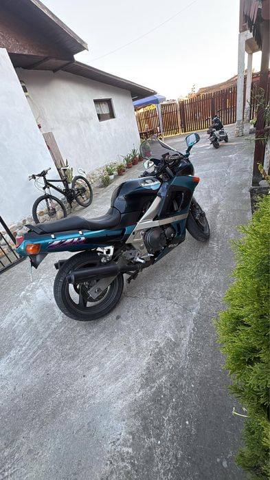 Kawasaki model ZX600E