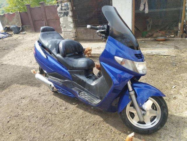 Maxi-scuter Suzuki burgman 400cm3