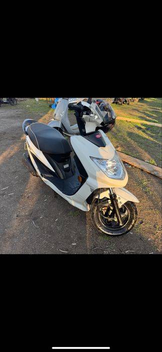 Scutere CU sau FARA PERMIS kymco piaggio sym limitate 25km/h