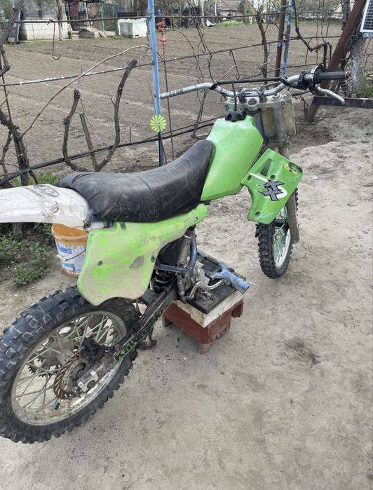 Se vinde cadru cross kawasaki, an1987