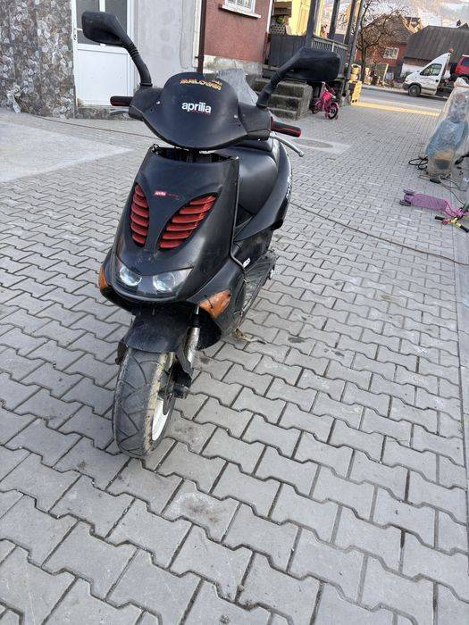Vand scuter aprilia sr50 1997 motor modificat