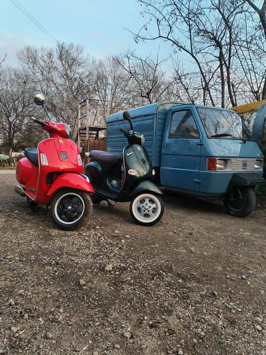 Scuter Piaggio Vespa 300 gts super sport  și Ape 703