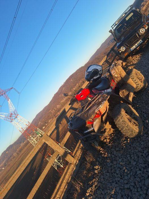 Vând atv linhai 565L