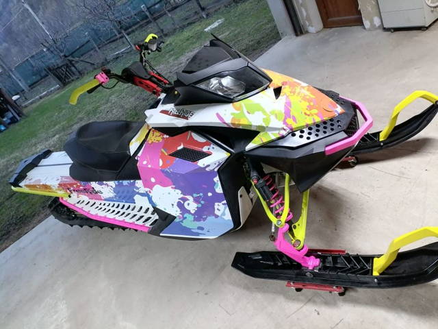 Snowmobil Ski - doo