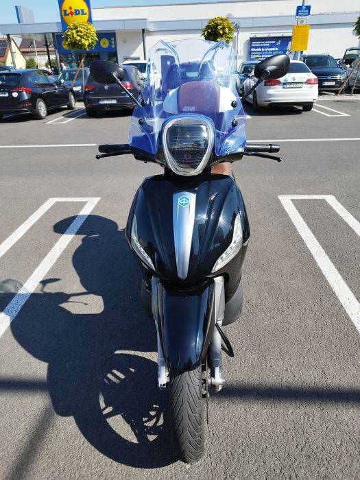 Piaggio Bevely Sport Touring