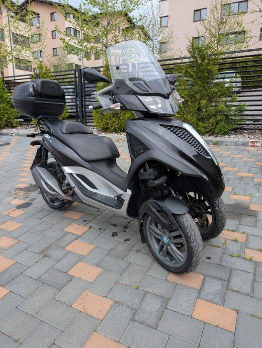 Piaggio mp300  recent adus în țară