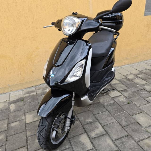 Piaggio Fly 125 cc categ B