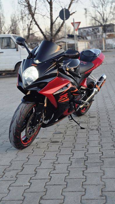 Suzuki GSX-R K7 1000