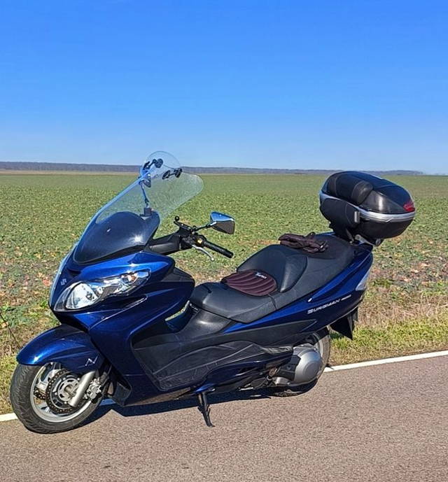 Suzuki Burgman AN 400 - doar 7300 Km!