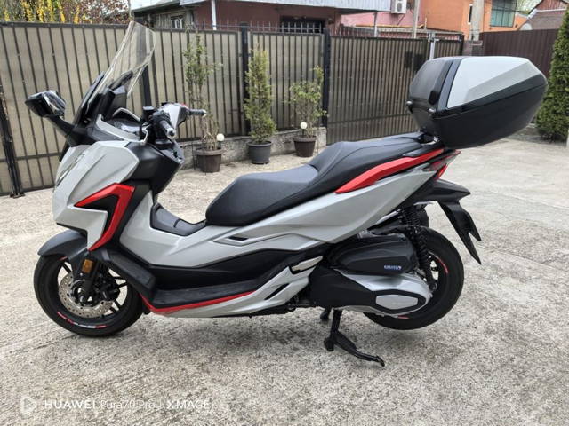 Vand Honda Forza 350 si Piaggio Medley 150