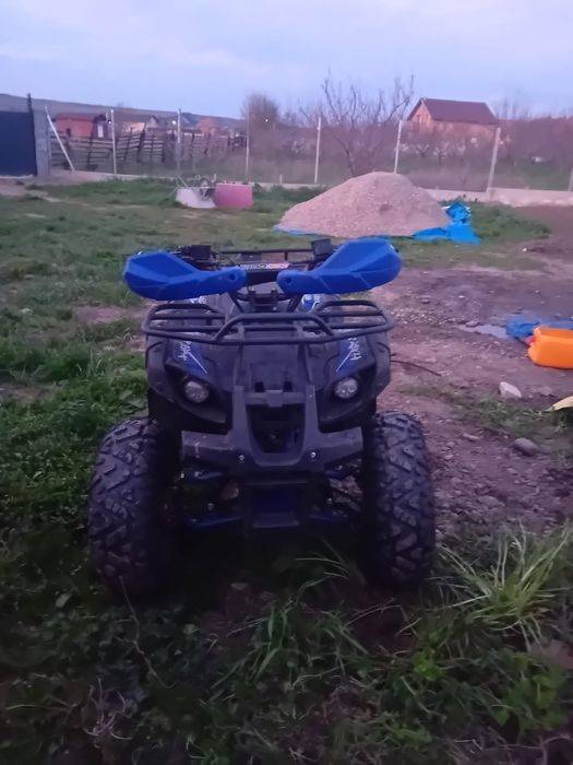 Vând ATV.      125