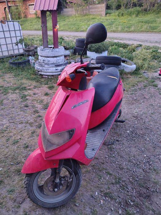 Vând scuter Suzuki estilete