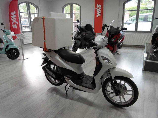 Scuter SYM Cargo 49 cc, echipat de  livrare / curierat. RATE !