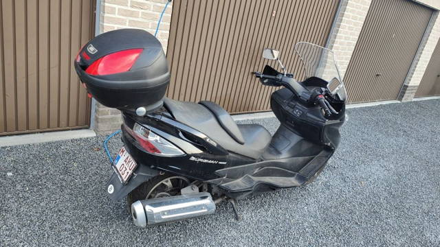 Maxi scuter Suzuki Burgman AN400