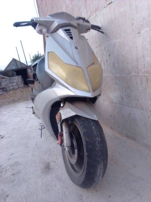 Vand scuter perfect funcțional