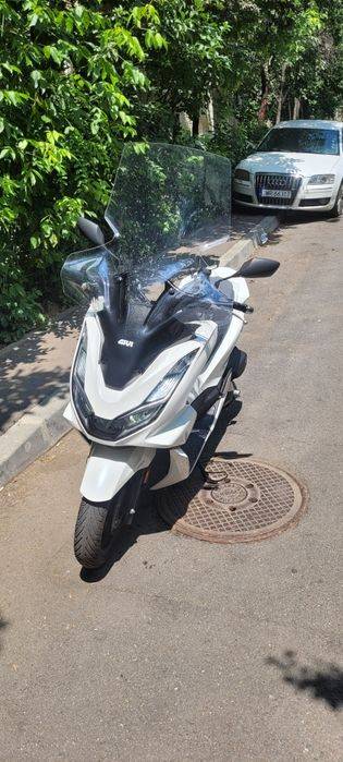Vând scuter Honda pcx 125