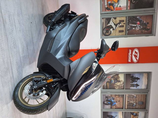 Maxiscuter Daytona Zontes E350 - puternic, comod, '' Rate ''