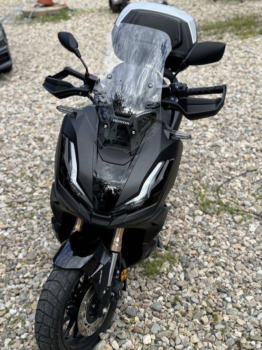 Moto scuter (scooter) Honda ADV 350 2024, 1900 km, ca nou, impecabil