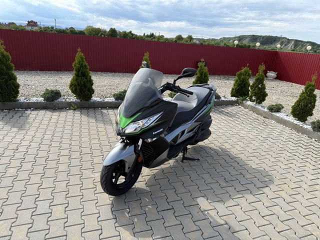 KAWASAKI J300 ABS AN 2017 MAXISCUTER  categorie A2 impecabil 22.500 km