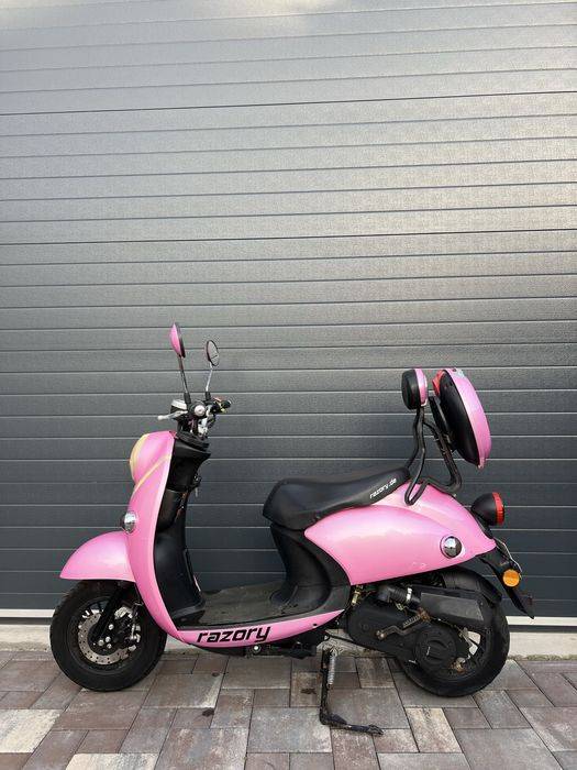 Scuter Razory Fara Permis 25 Km\H Benzina 2020