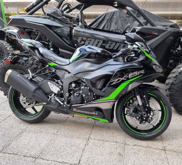 Motocicleta noua in stoc Kawasaki ZX-6R 2025
